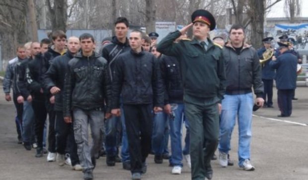 Минобороны уволит военкомов за призыв в армию больных и наркоманов