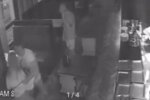 Нападение слуги народа на женщину, скриншот видео