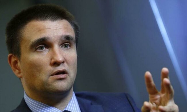 Министр рассказал, когда заработает "безвиз" с ЕС