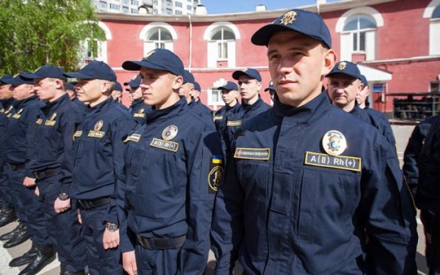 Необхідний розмір: мережу підірвав кашкет українського військового 