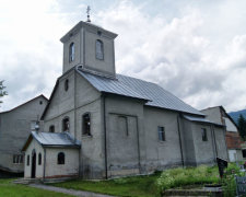 На Закарпатті активісти напали на парафіянок: навчили духовності