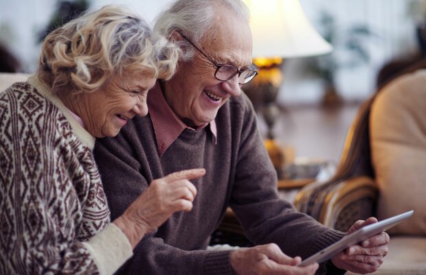 Мэм, лол и пост: в интернете появился словарь для пенсионеров