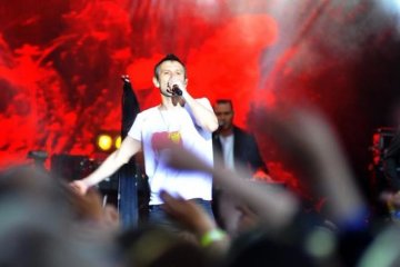 Вакарчук вспомнил жертв и героев на концерте в Луцке