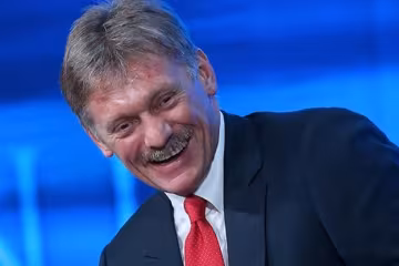 Пєсков змусив дворічну дочку працювати