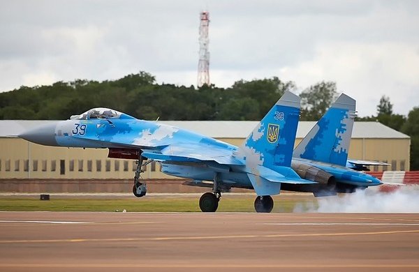 Добре, що мама не бачила: український льотчик вразив майстерністю на авіашоу в Британії