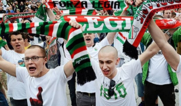 Во Львове избили фанатов польской «Легии» (видео)
