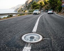 радар в асфальті контроль обгону