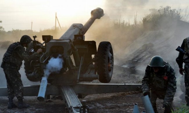 Терористи з "Градів" обстріляли селище на Луганщині - штаб АТО