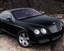 На китайському смітнику знайшли два Bentley Continental