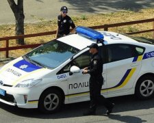 За вами следят: водители начали получать "письма счастья"