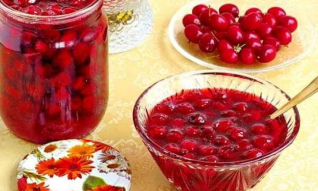 Кизиловое варенье, изображение из свободных источников
