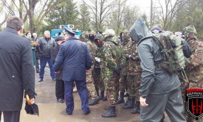 «Правий сектор» порадив Вілкулу обрати місце на кладовищі