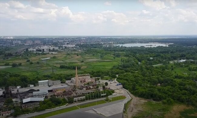 завод, скріншот з відео