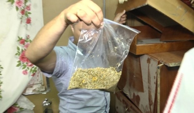 Поліція "накрила" харківський наркокомбінат (фото)