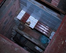 Вбивця замурував жінку у підвалі
