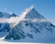 Гігантські стародавні піраміди виявили в Антарктиді