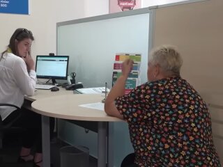 Пенсіонери, скріншот з відео