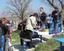 Гробки чи здоровий глузд: українцям показали, на що перетворилися традиції