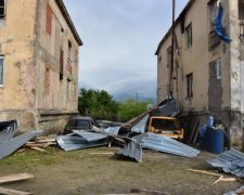 У Грузії ураган знищив шкільного вчителя