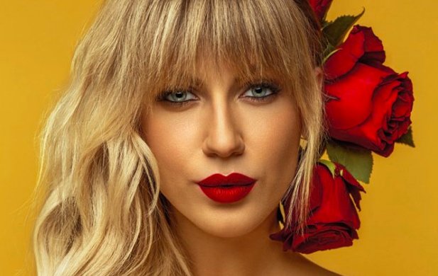 В полотенце и без макияжа: голая Никитюк показала свое утро