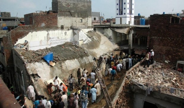 У Пакистані 18 людей загинули при обваленні заводської будівлі