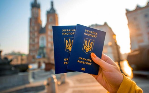 Український паспорт зміцнив позиції