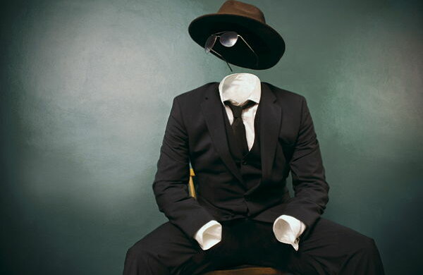 Отныне удалить "лишнего" человека с любого видео можно всего в один клик