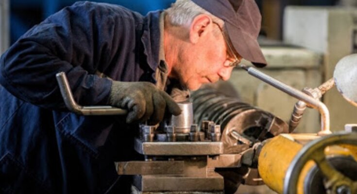 Працюючий пенсіонер, скрін з YouTube