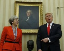 Мей чекає на Трампа в гості, не дивлячись ні на що