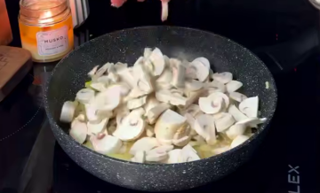 Картофельный пирог, кадр из видео