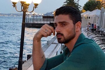 Мікеле Морроне з "365 днів" показав, як "любить" красуню просто на камеру: фанати стримують слинки