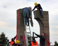 Ненависть до українців: дикий пам'ятник у Польщі викликав бурю емоцій 