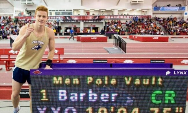 Канадський чемпіон, якого спіймали за кокаїн і зв'язки з повією, виявився геєм