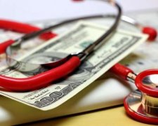 Медикаменти в лікарнях 93% українців купують власним коштом
