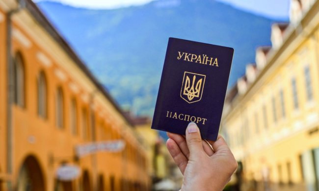 Головне за ніч: суд з Путіним, вибачення перед "Гітлером" та новий безвіз