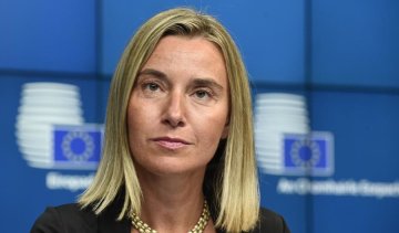 Серби привітали Могеріні проросійськими лозунгами