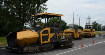 Перекриття в'їзду до Великих Грибовичів