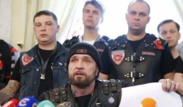 Путинские байкеры потребовали полностью "отжать" Донбасс