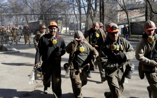 Безработные шахтеры Донбасса потребуют денег от Захарченко