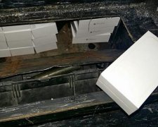 У автобусі на Львівщині знайшли величезну контрабанду iPhone 6 (фото)