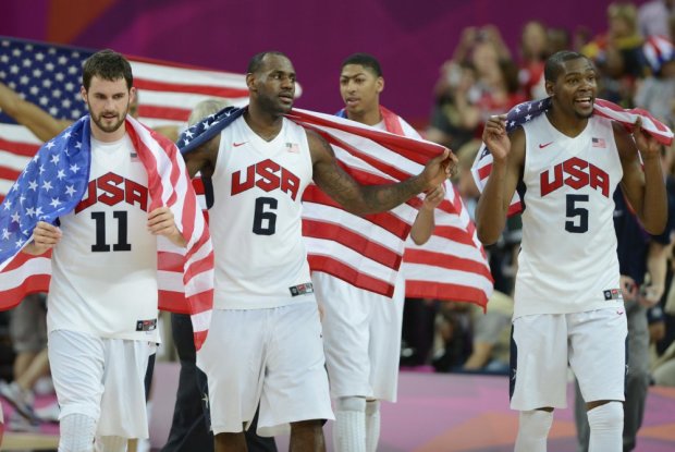 Легендарный американский баскетболист покидает спорт в расцвете сил: миллионная армия фанатов в отчаянии