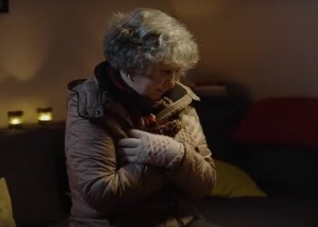 Як зігрітися без опалення у будинку. Фото: скрін youtube