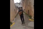 полицейские, скриншот из видео
