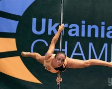 Не стриптиз: во Львове провели чемпионат по пилонному спорту (фото)