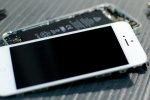 Apple забороняє клієнтам дешево ремонтувати смартфони