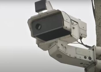 Камеры на дорогах, скрин с YouTube