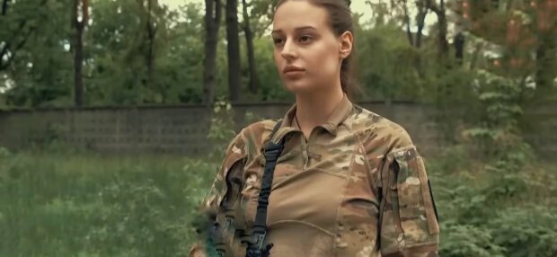 Женщина в ВСУ, фото: скриншот из видео