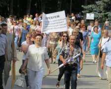 Тисячі росіян вийшли на вулиці проти Путіна