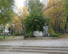 Київ ледь не втратив Чкалівський сквер