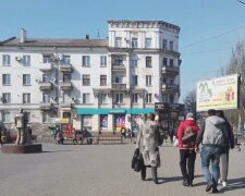 Под Днепром трехлетняя малышка осталась без мамы, помогли всем городом - трогательные подробности